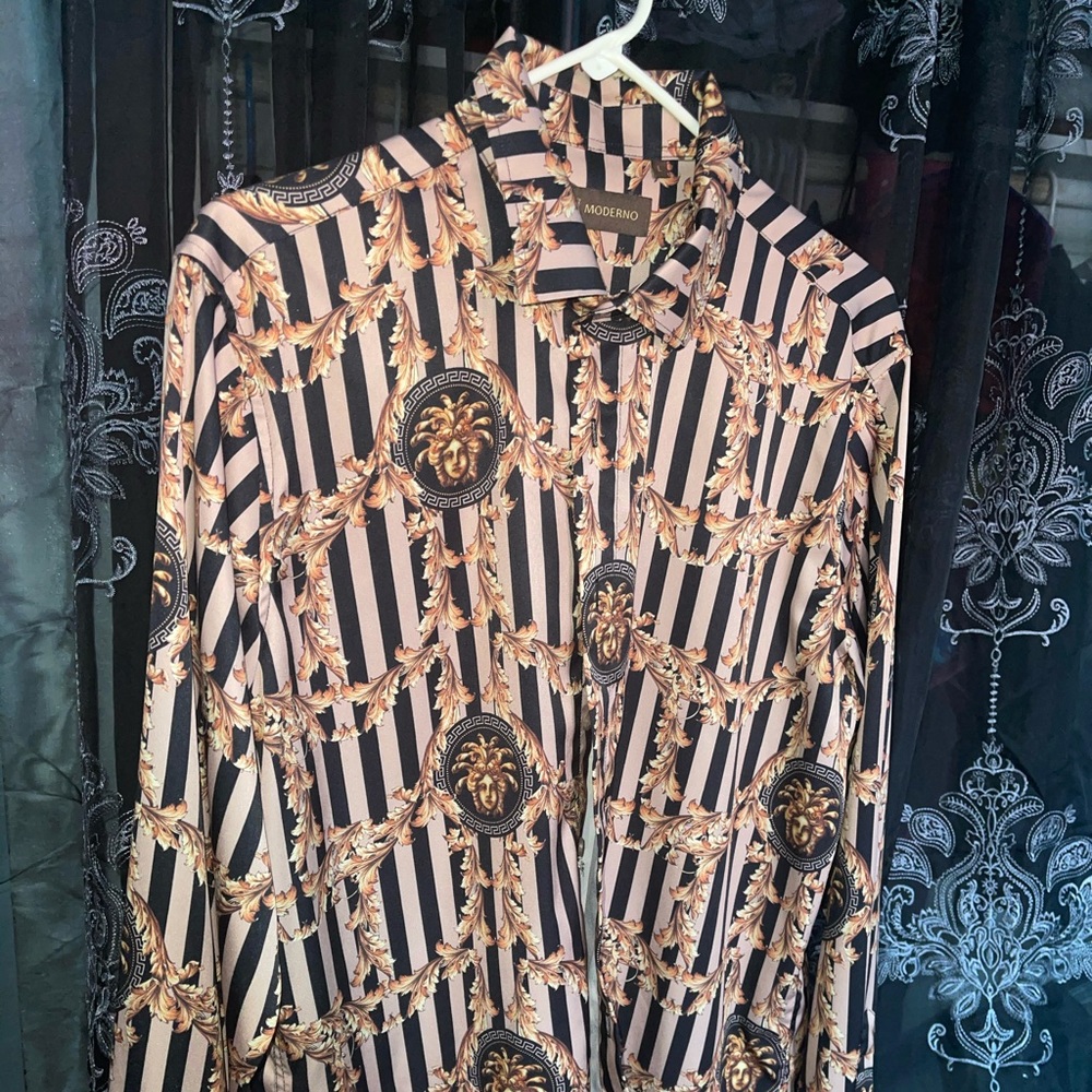 Camel and black striped shirt (Medusa)